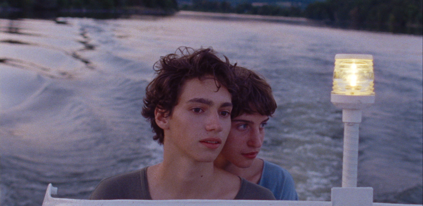 Estrany Riu— still 2